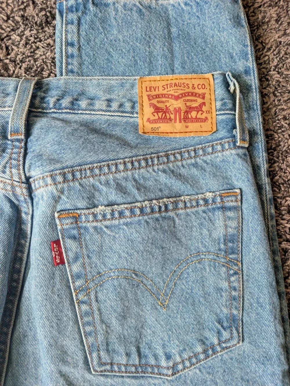 501 Levi's Light Wash Straight Leg Men's Jeans